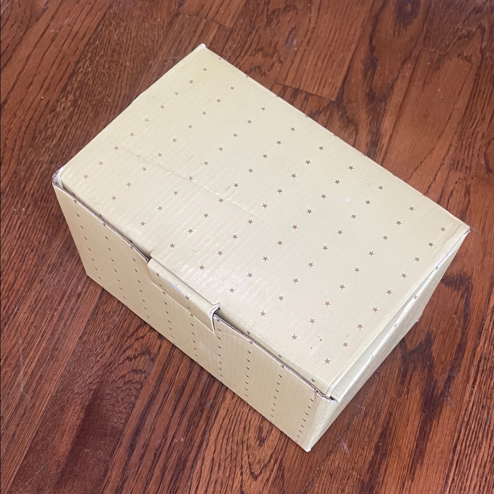 New in box wood jewelry box - Picture 4 of 4